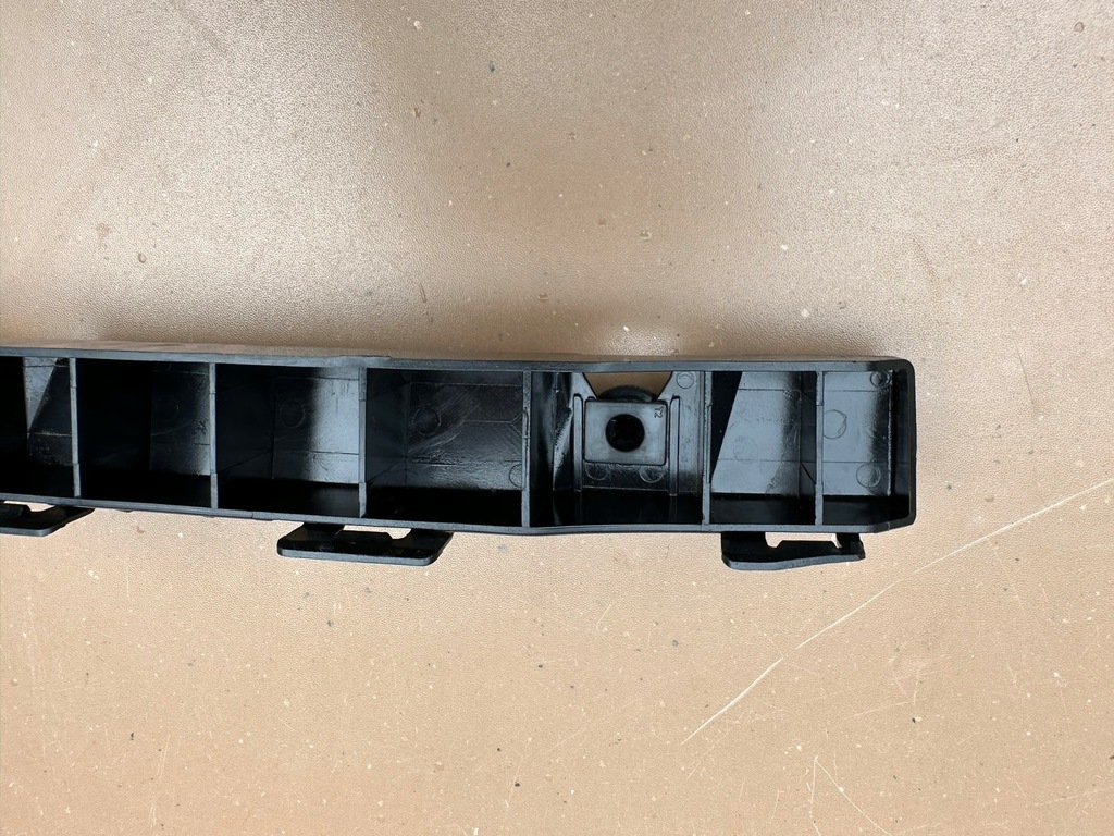 фото №11, Hyundai ix35 09-15r напрямна бампера правий задня