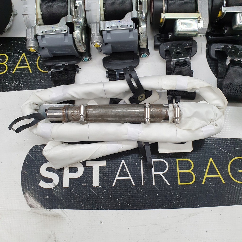 фото №12, Tt 8s приборная панель консоль подушки безопасности ремни подушка безопасности