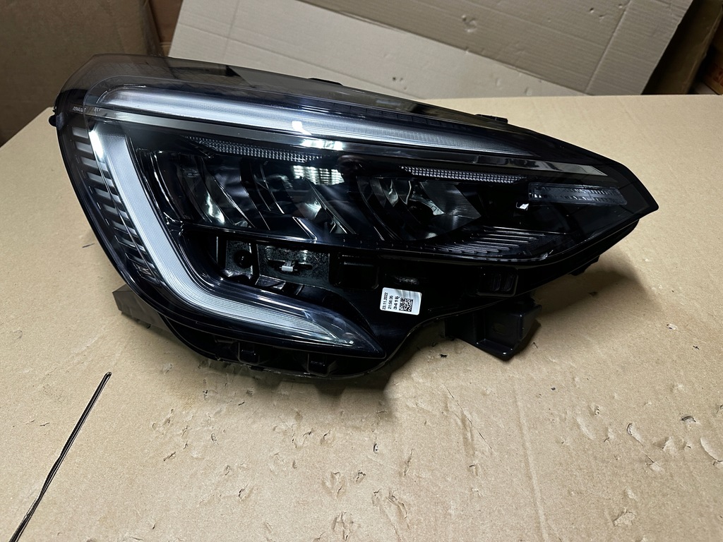 фото №1, Лампа фара full led clio v 260109379r