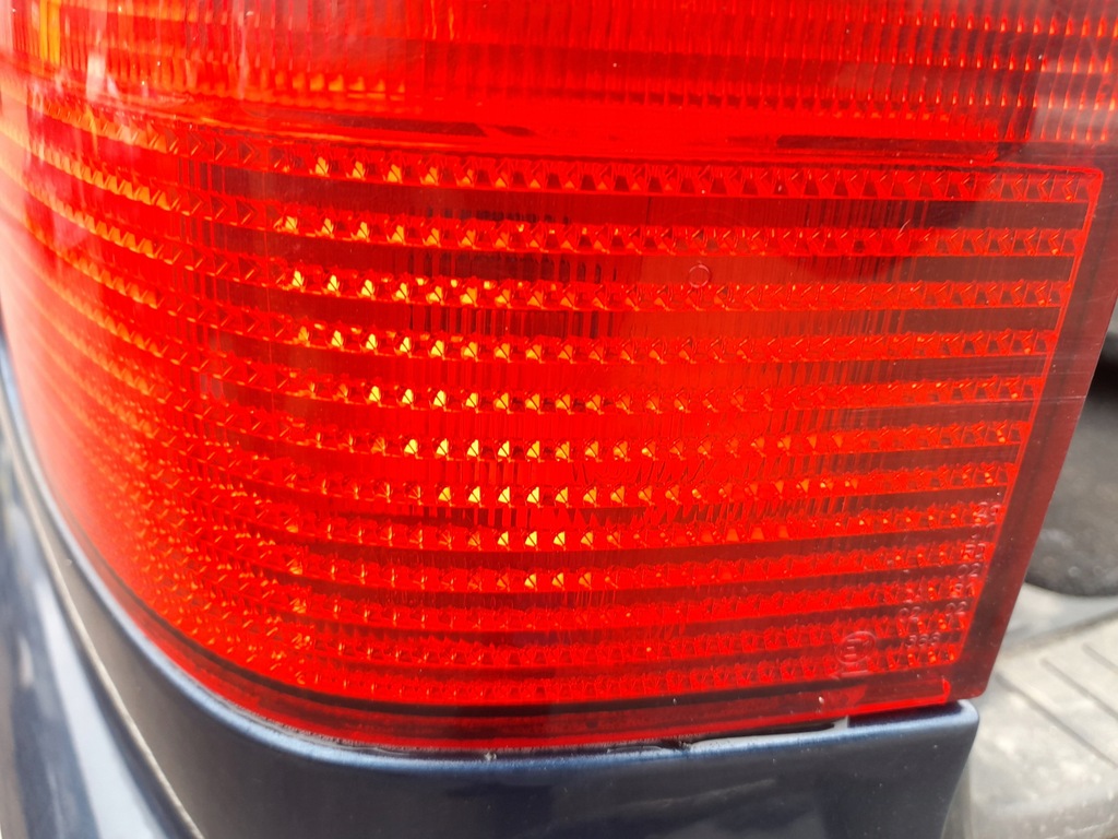 фото №9, Bmw seria 5 e39 лампа левый задняя левая задняя крыло