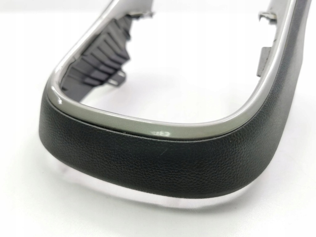 Chevrolet trax 2013 рамка важіль перемикання передач  avf67255 Доставка