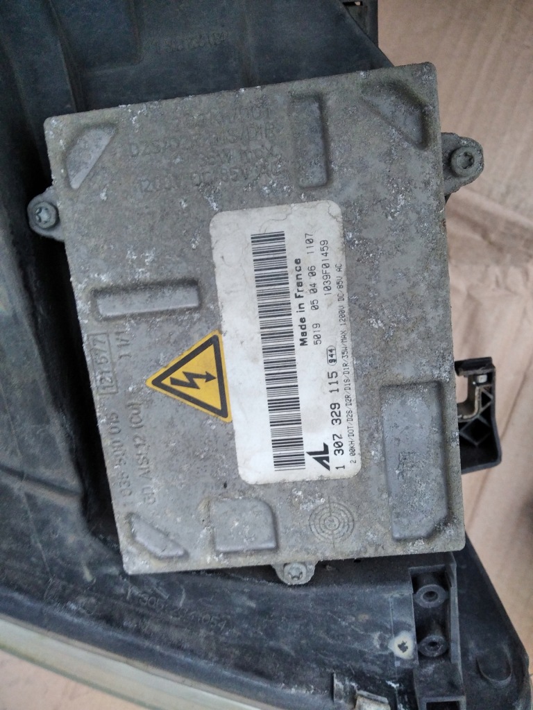 фото №1, Audi a4 b7 преобразователь ксенон 1307329115