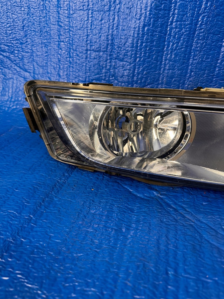 фото №1, Протитуманна фара правий skoda octavia iii 2012- 5e0941700d