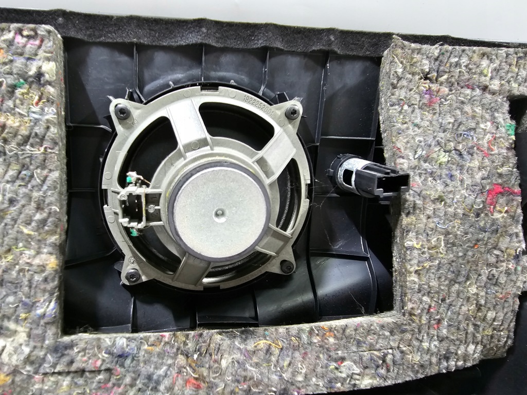 фото №7, Защита заглушка багажника правая citroen berlingo iii 1.6 hdi #2666