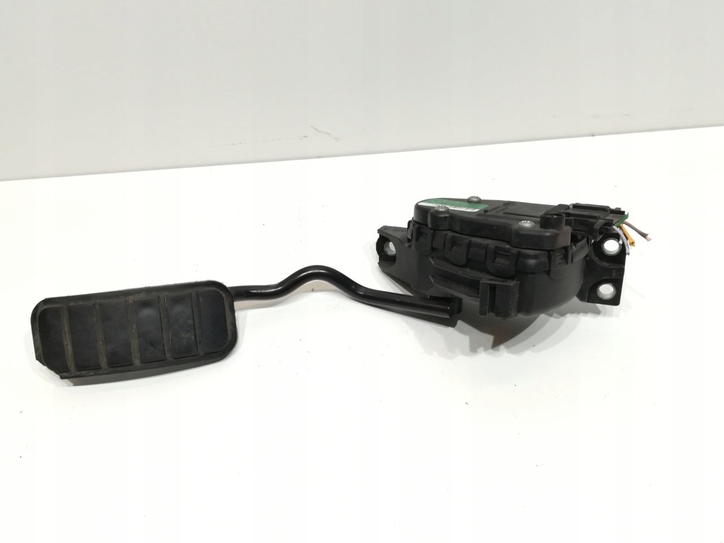 Купити Потенціометр газу renault laguna 2 8200003393