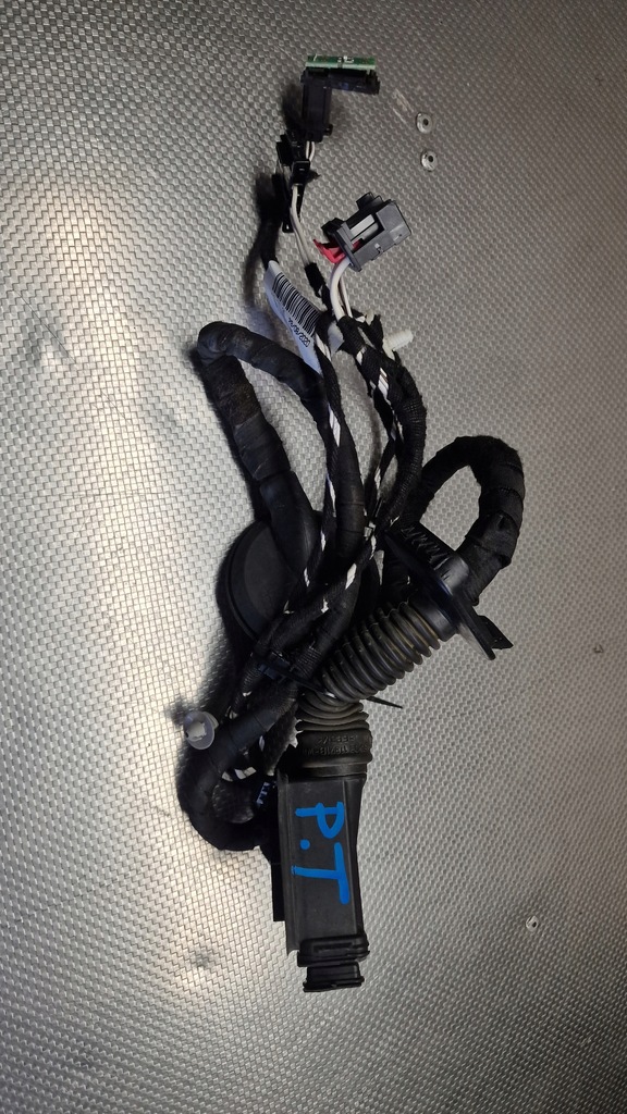 фото №1, Vw t-roc жгут трубопровод дверь правый задняя 2ga971694a