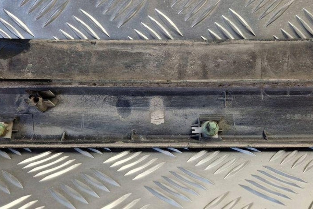 фото №7, Молдинг передних левых дверь vw passat b7 alltrack 365 3b0854939b 1.9l