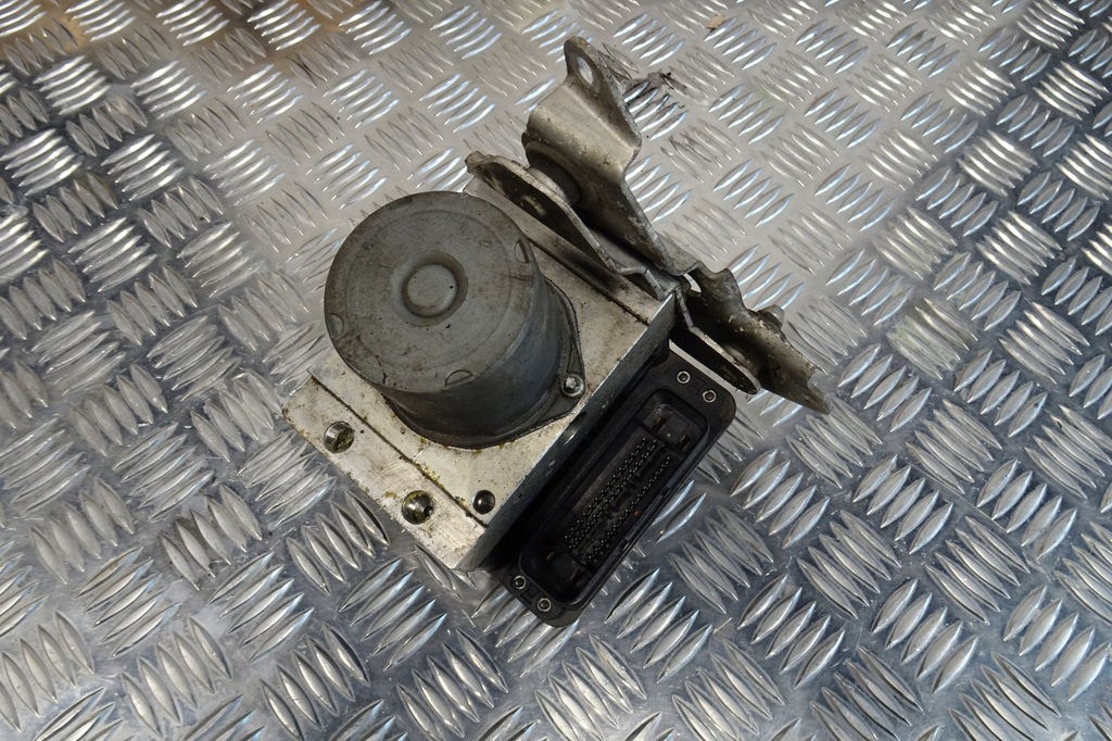 фото №1, Audi a6 c7 - насос abs 4g0907379f