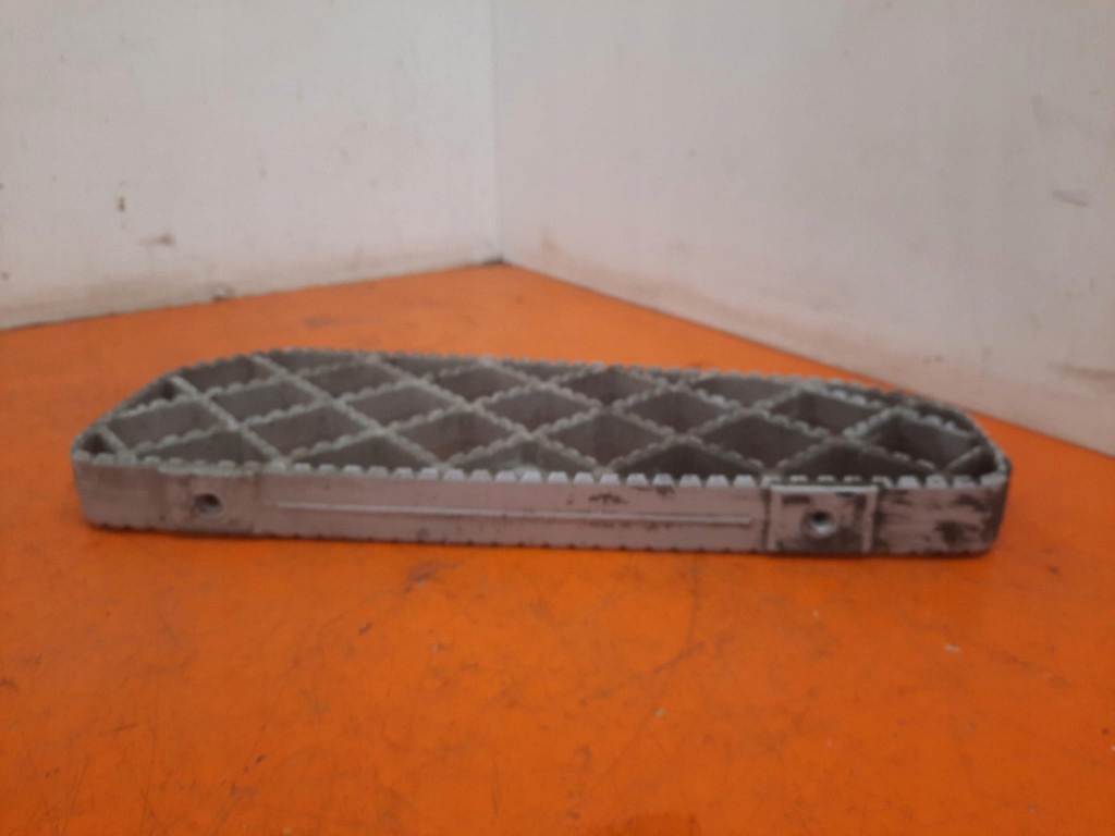 фото №4, Scania r 04- подножка подножка накладка порог нижняя