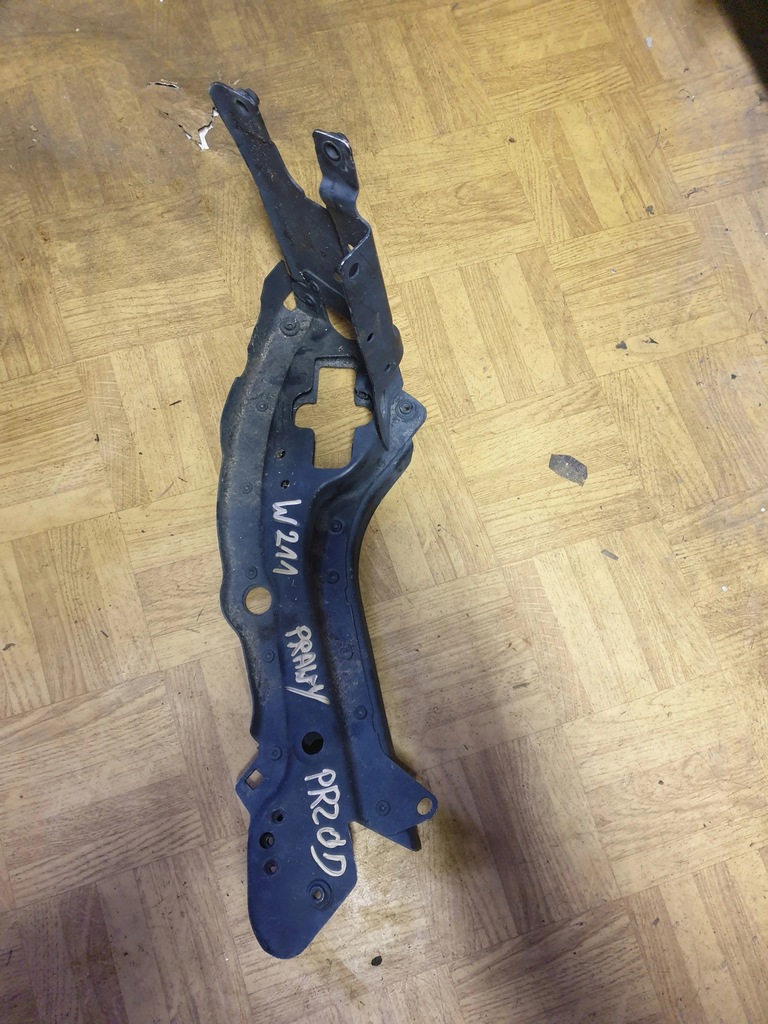 фото №1, Панель фары кронштейн лампы правый перед mercedes w211