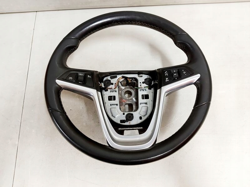 фото №1, Opel ampera повітропровід шкіра мультифункція