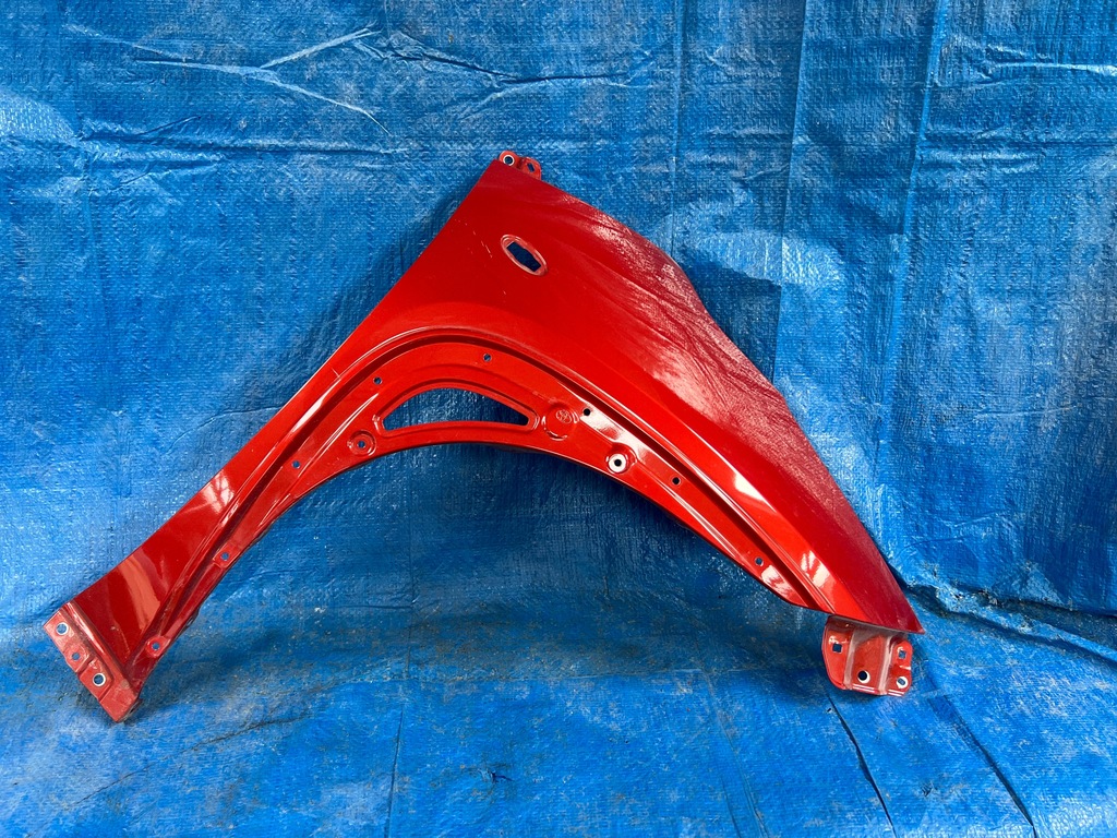 фото №1, Toyota aygo x 22- правый передний крыло