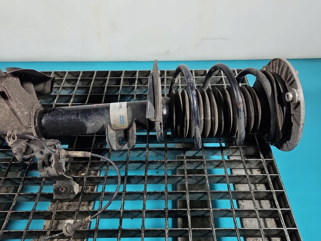 Купить Амортизатор перед левый передний bmw f30