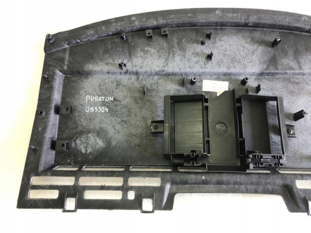 Оббивка багажника 3d5867477k vw phaeton Ціна