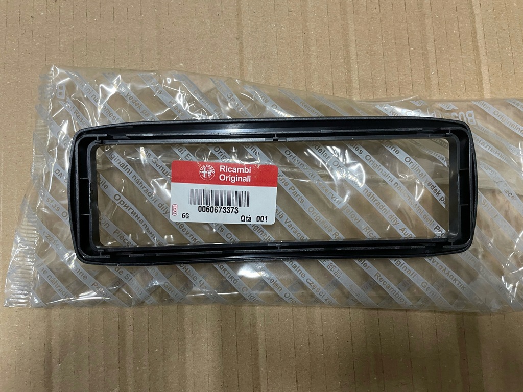 фото №3, Alfa romeo gtv spider 98-06 рамка радіо призначена