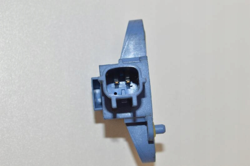 фото №6, Vw jetta 1k 2.0 tdi 2006 rhd передній правий датчик ударний