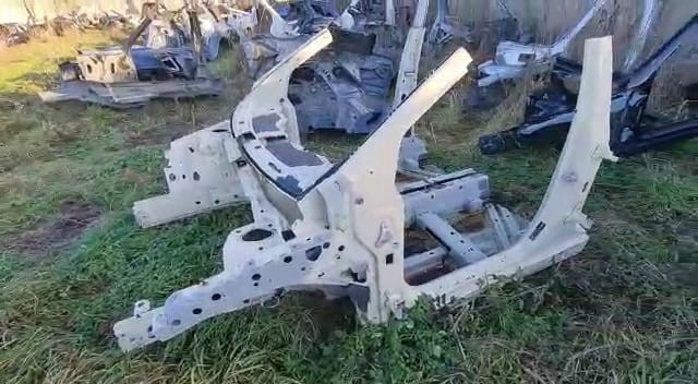 фото №1, Mercedes b w246 246 чверть лівий перед ліва передня блок двигуна