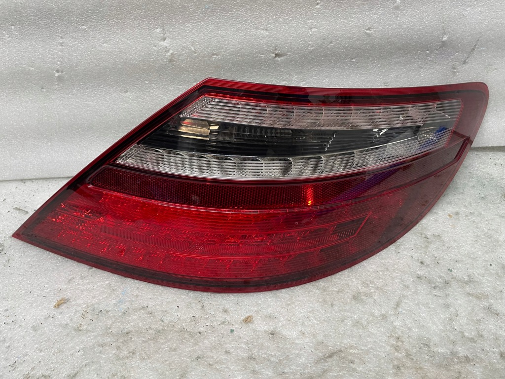 фото №1, Лампа права задня mercedes slk r172 w172 правий задня led
