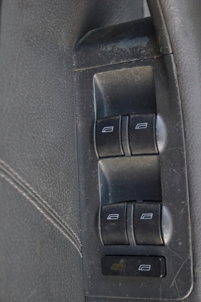 фото №7, Обшивка дверь левый правый передний задний audi a6 c5 кожа обивка bn