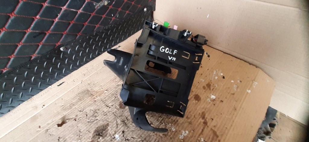 фото №1, Коробка запобіжників vw golf vii 5q1941395