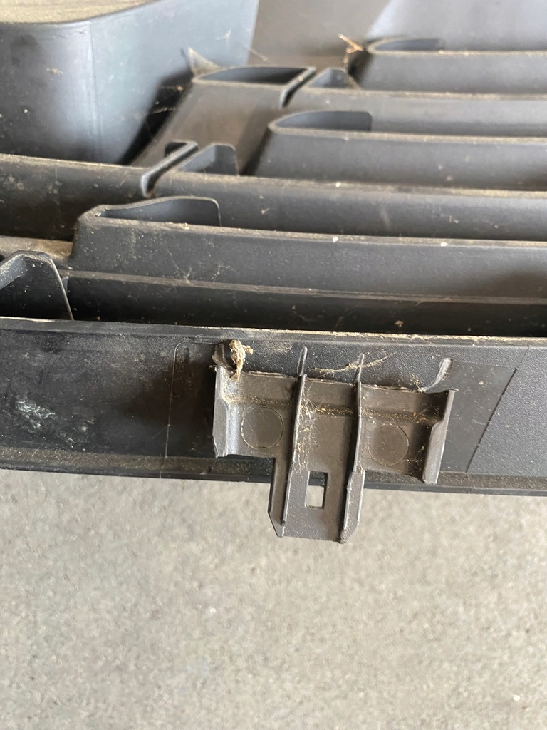 фото №4, Решітка радіатора renault trafic iii 14-