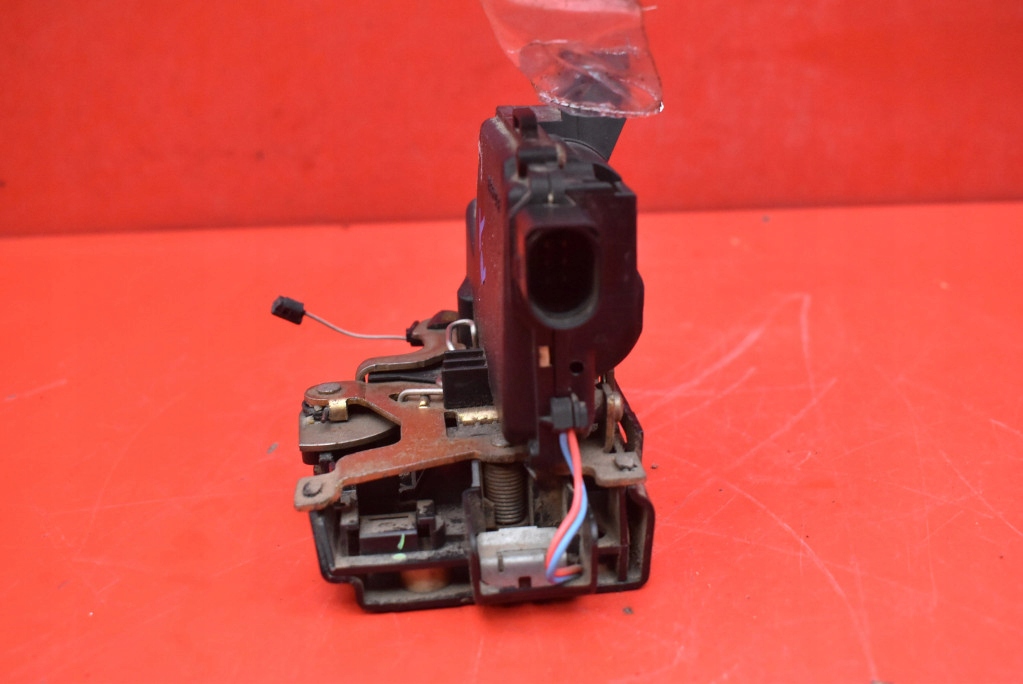 фото №6, Замок дверь правый задняя задний skoda octavia 1 i 5d hb 96-00