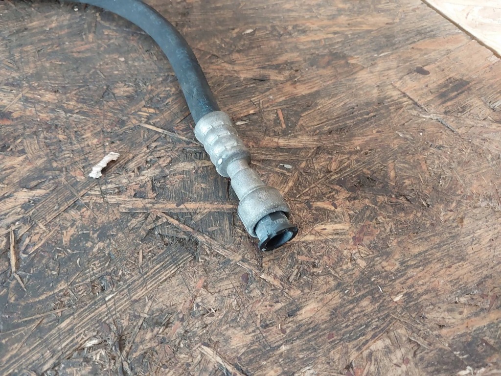 Шланг пального bmw e39 520i m52b20tu 1744100 Недорого