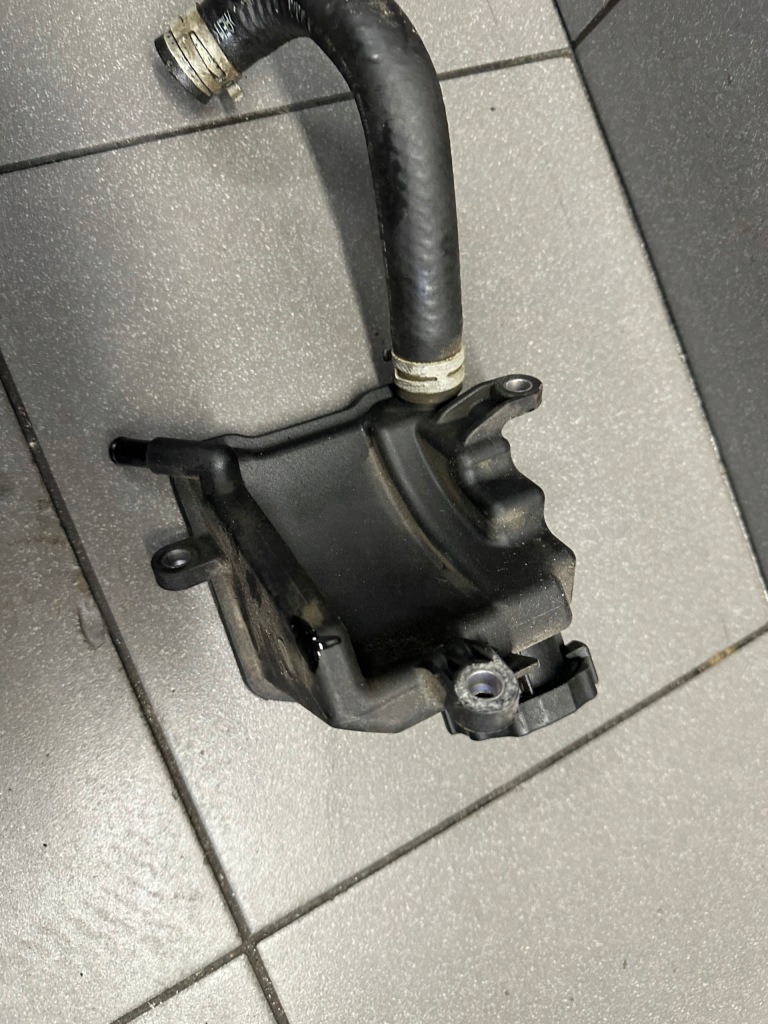 Бачок підсилювача mercedes w164 3.0 cdi a0004602283 в Україні