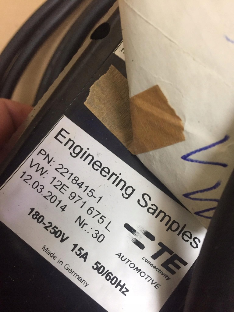 фото №12, Vw audi шланг зарядний зарядний пристрій 12e971675l