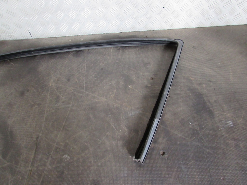 фото №7, Прокладка правый перед 13290344 opel astra h 04-14r.hb 5d