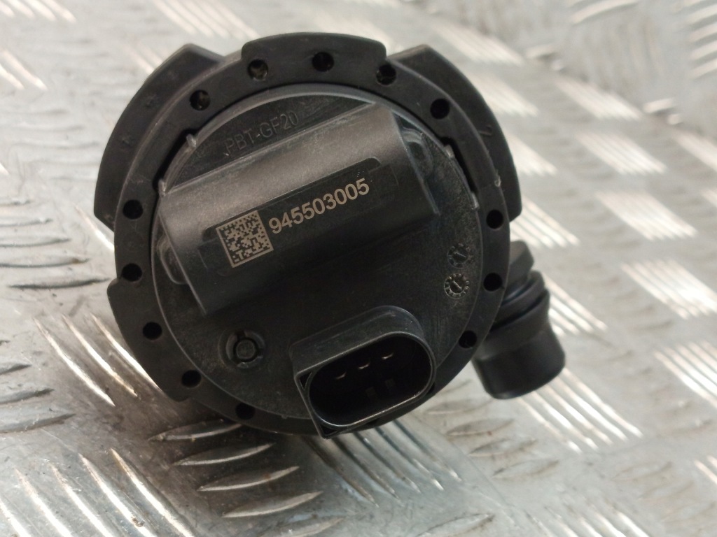 Bmw оригінальний номер 9455030 i4 g26 додаткова насос помпа води Недорого