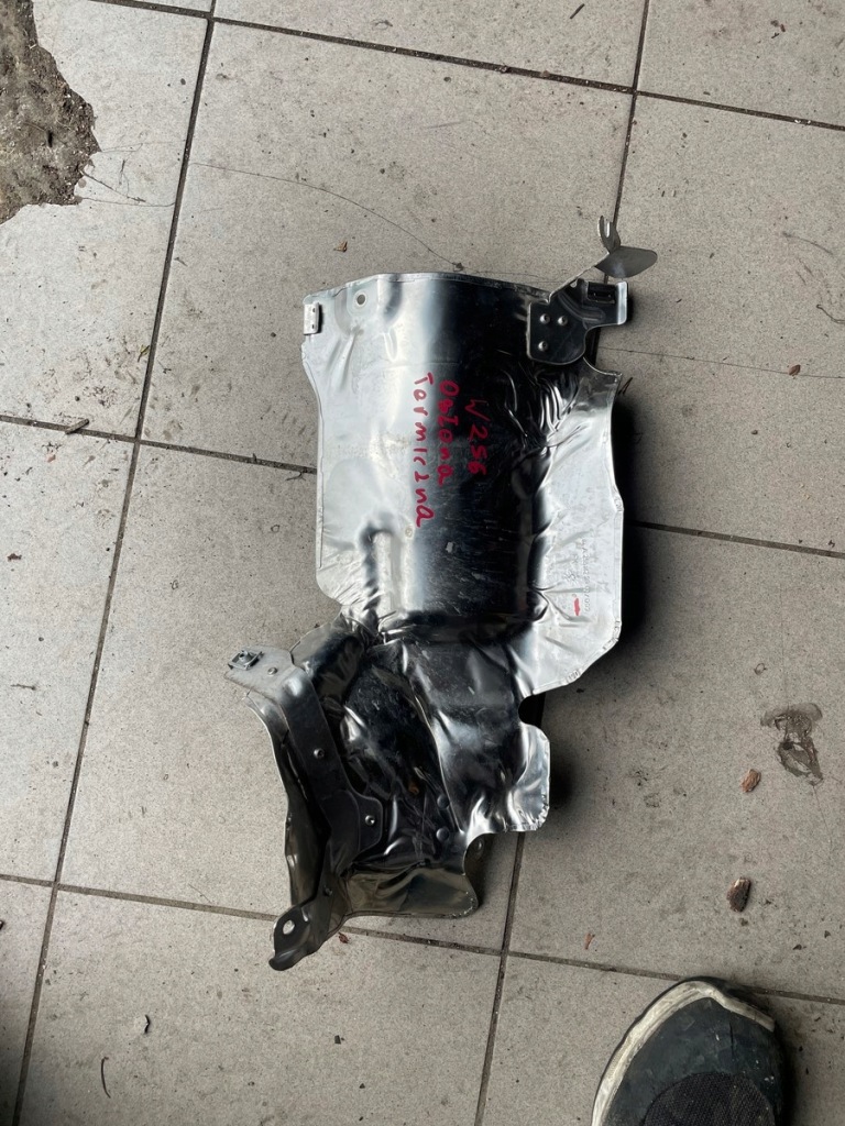 фото №1, Mercedes захист теплова a2561423800