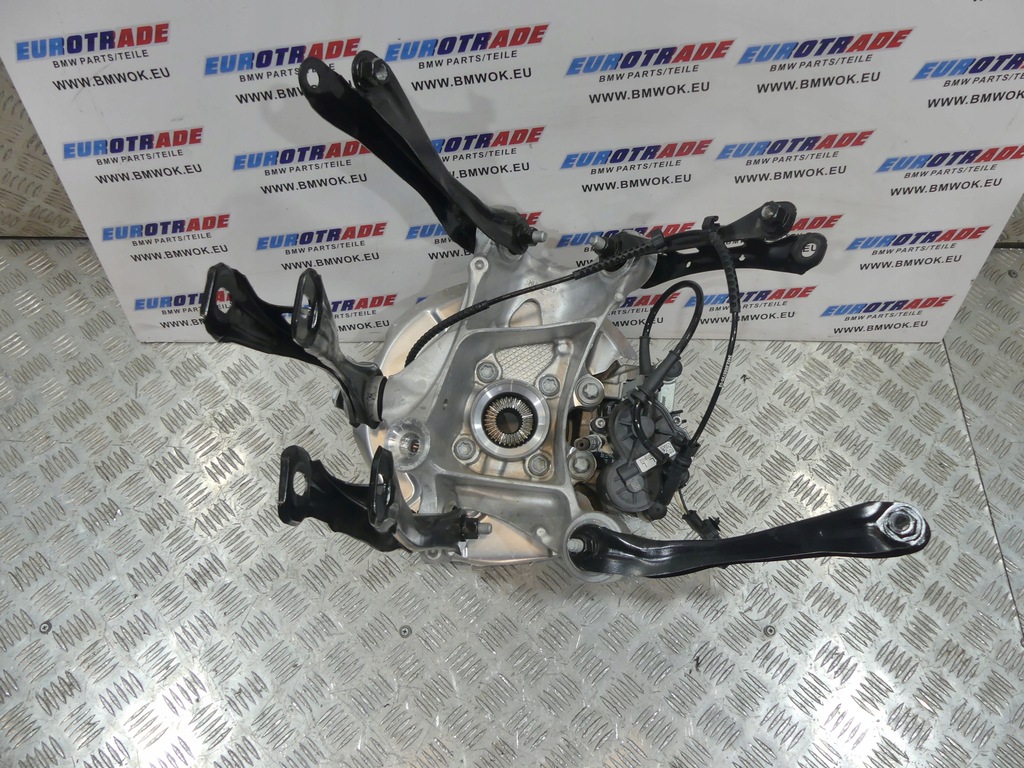 фото №7, Bmw i3 i01 lci поворотный кулак ступица рычаги задняя левый 6852161 6852163