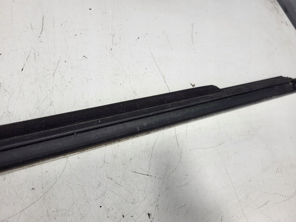 фото №9, Молдинг уплотнитель правый задняя peugeot 5008 i хром