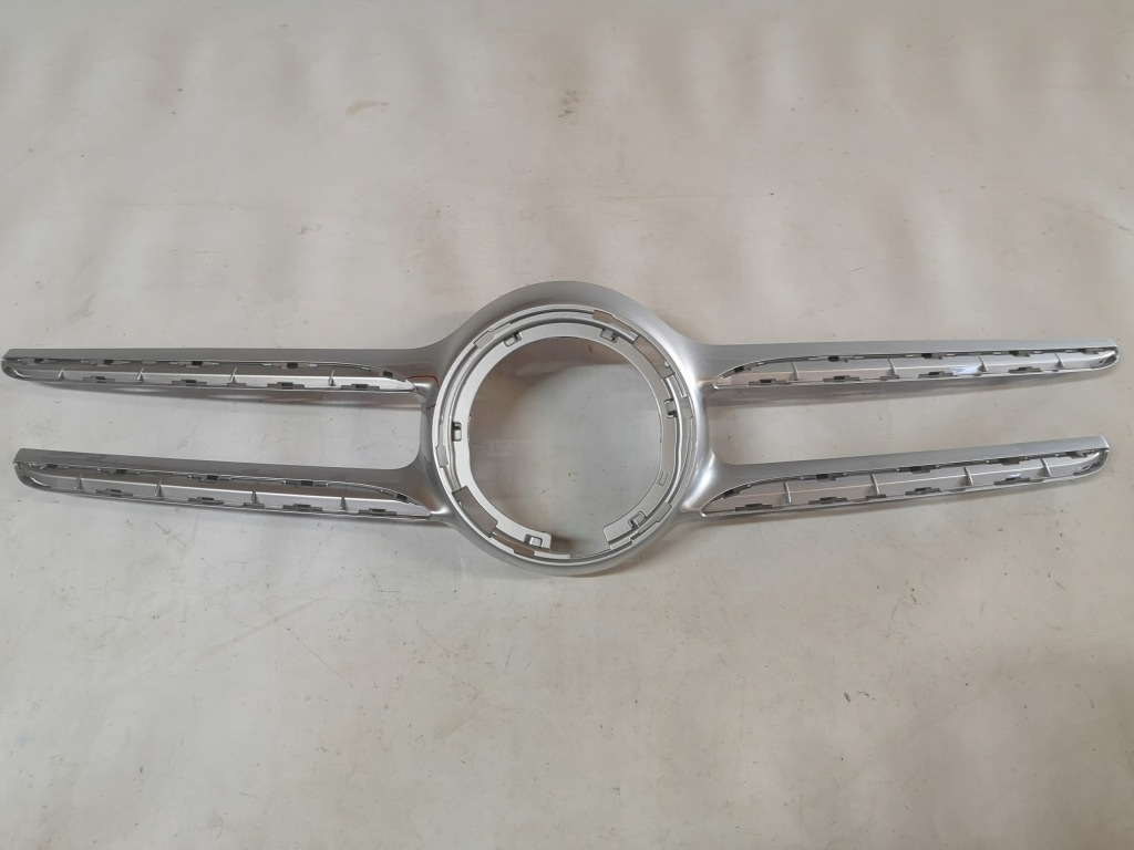 фото №1, Mercedes vito, v-klasa w447- рамка решетка