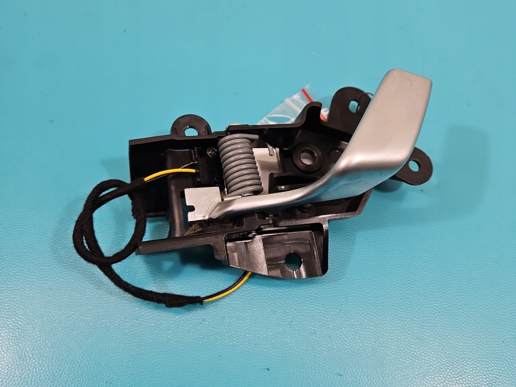 Ручка внутрішня перед ліва tesla model s 1008436-00-e Ціна