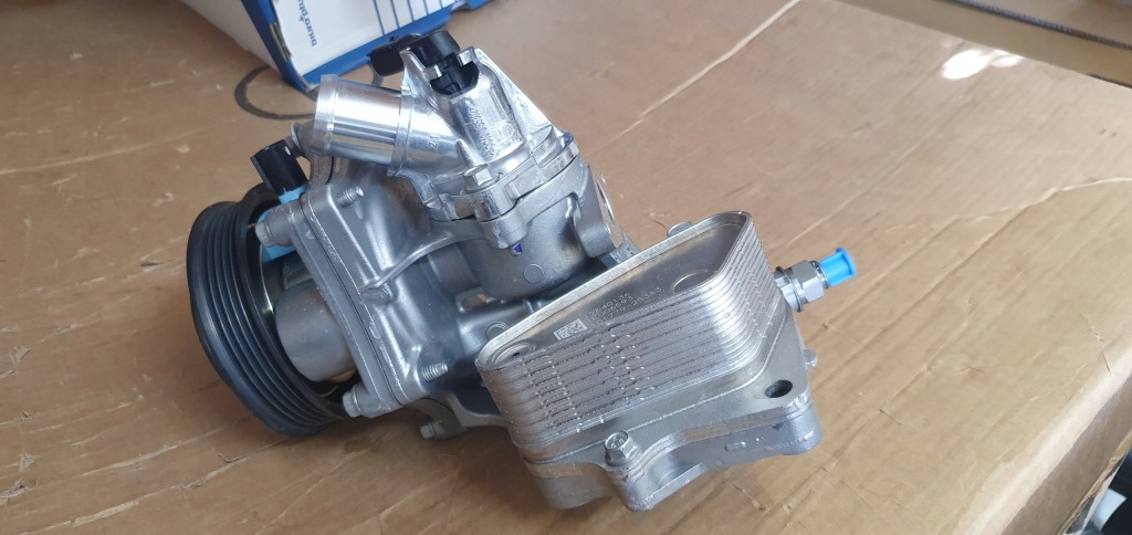 Насос води оливи opel 12635767 Недорого