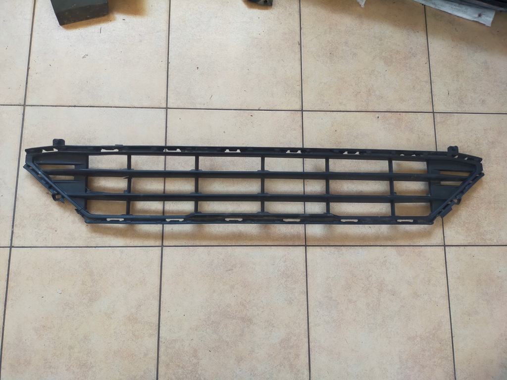 фото №1, Volvo xc60 ii решітка середня w бампер 32296070