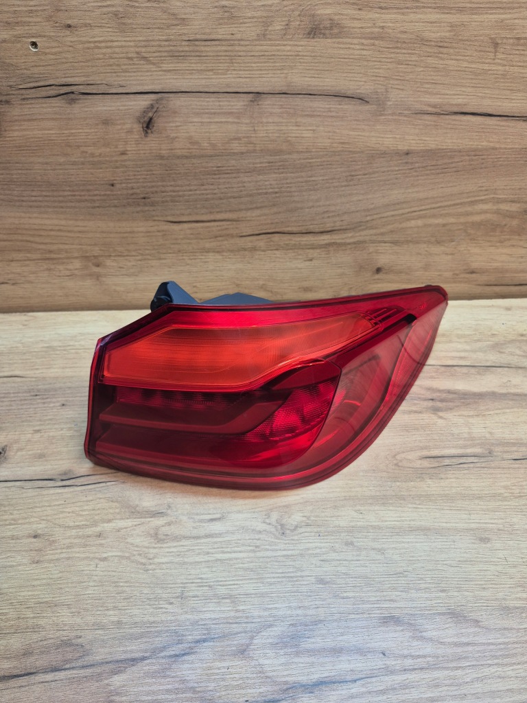 Купити Фара задня права задні w крило 7376464 оригінал bmw 5 g30