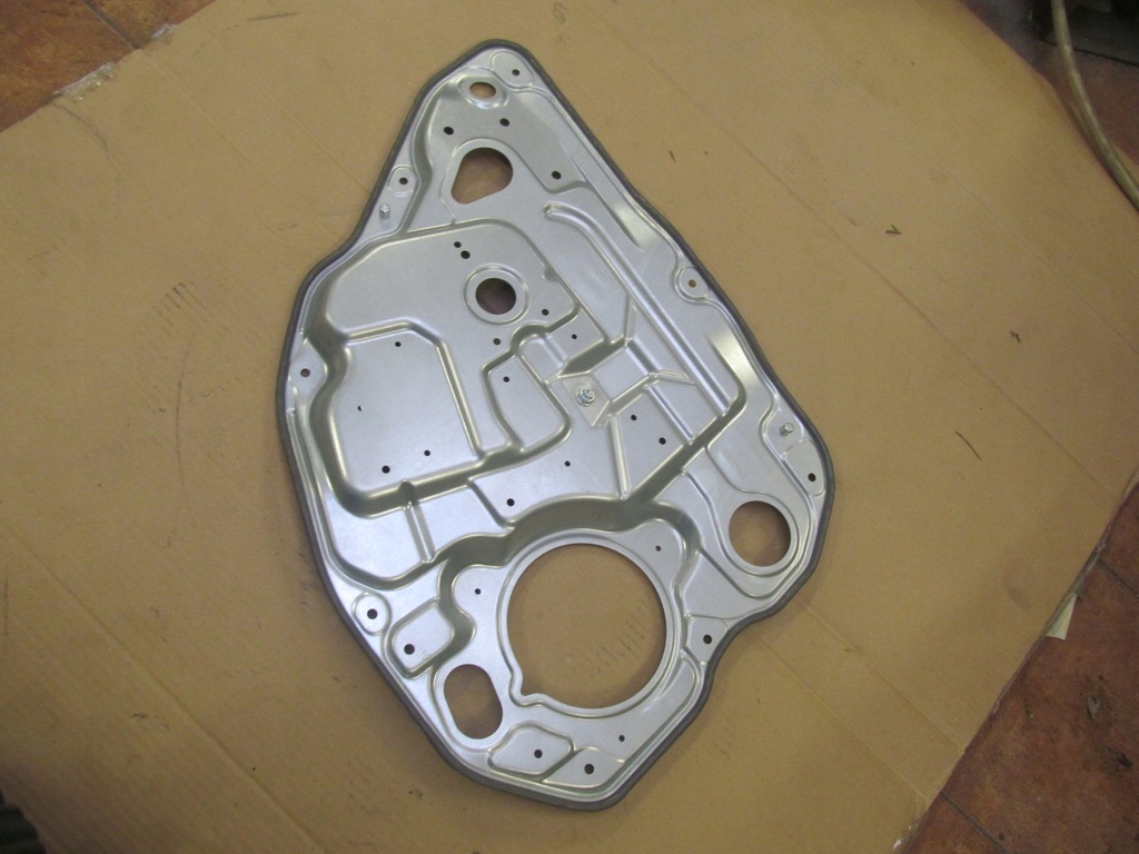 фото №9, Volvo v70 07-16 плита шумоізоляція права задня c308