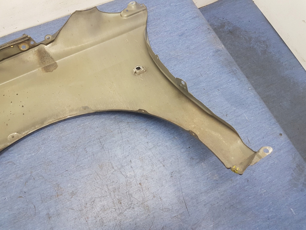 фото №10, Toyota avensis t25 крыло перед правый 1e5