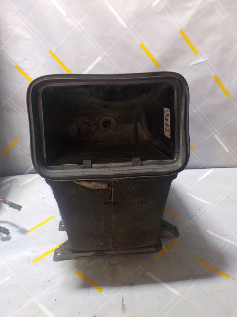 фото №1, Mercedes sprinter 211cdi 2008r. 2.2d впуск повітрозабірник повітря капот