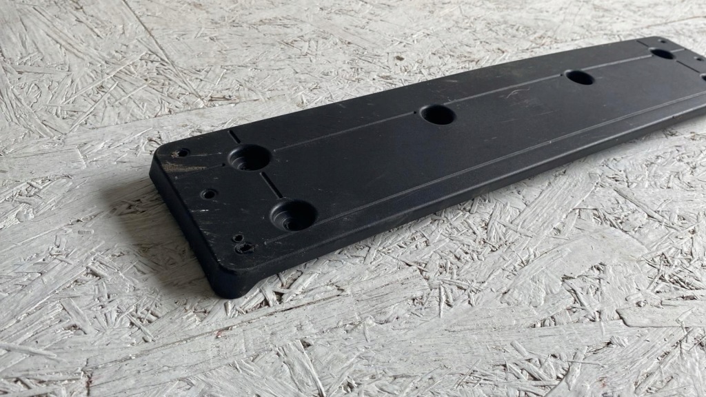 фото №2, Bmw i4 g26 рамка подкладка pod номерной знак