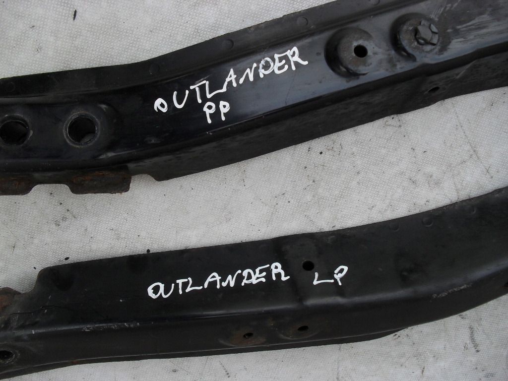 фото №10, Outlander iii 2012- 2.0 подрамник кронштейн кронштейн левый