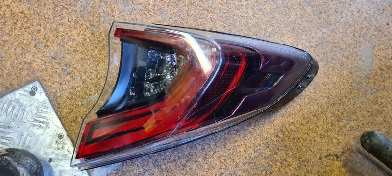 фото №1, Toyota ch-r 18- лампа задня права 81550-f4030-00