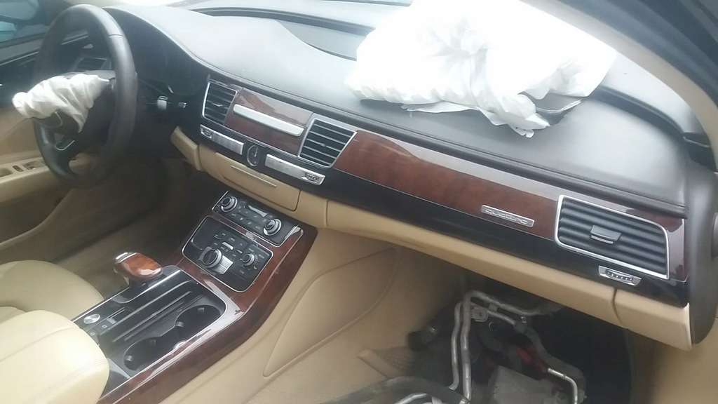 фото №1, Панель приладів a8 d4 спрацьована, wybita