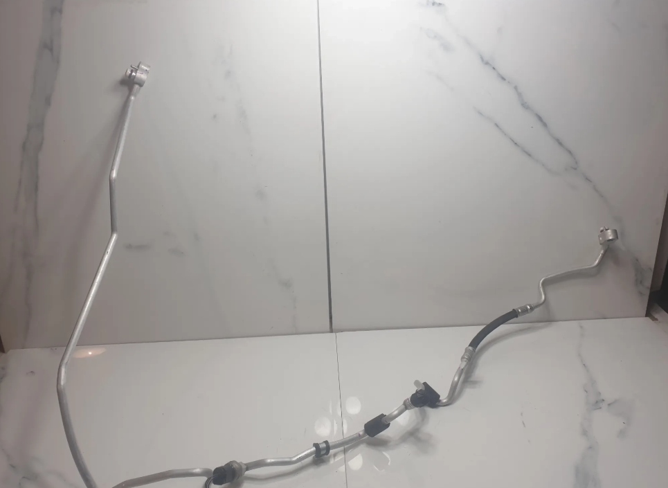 фото №1, Шланг трубка кондиционера 64539209724 bmw x1 f48