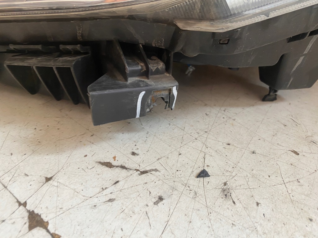 фото №3, Nissan leaf i лампа левый перед led eu