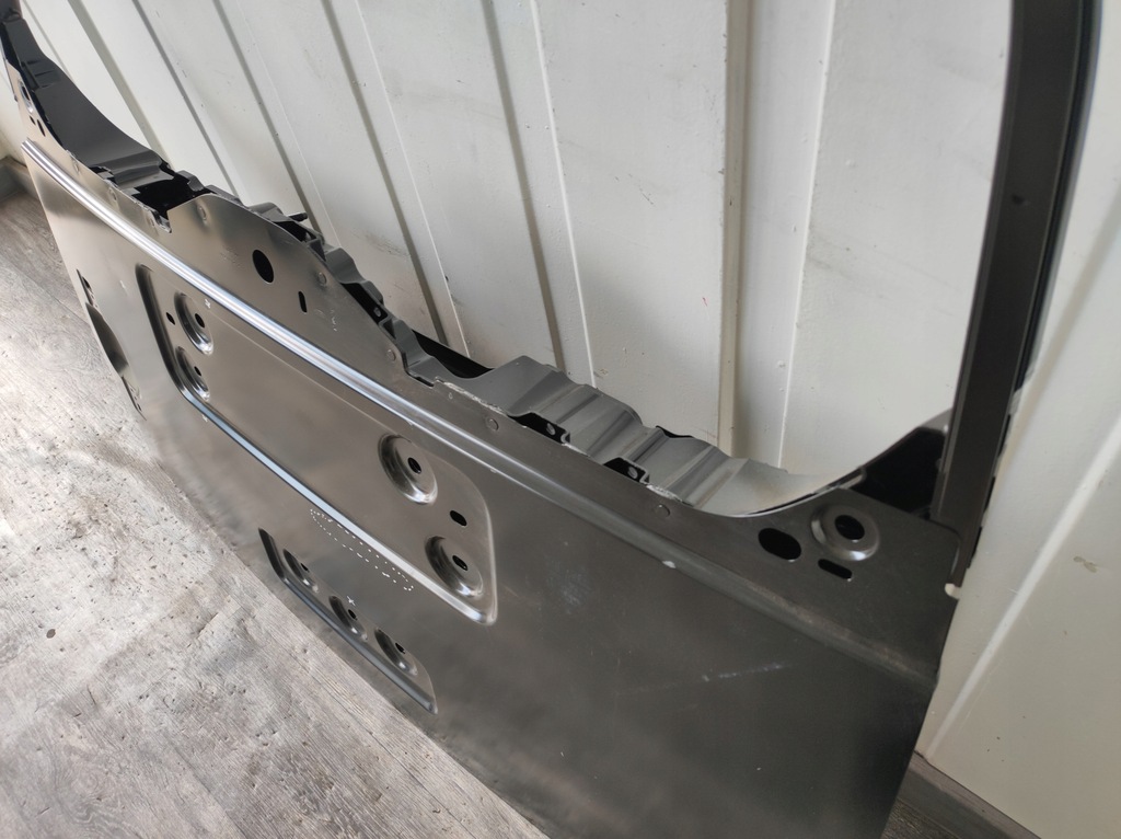 фото №3, Крышка багажника задняя задняя land rover defender ii 20 сервисная оригинальная некрашеный