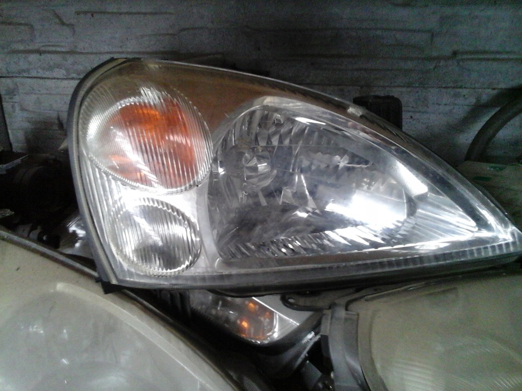 фото №1, Suzuki liana лампа права